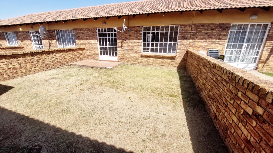 2 Bedroom Property for Sale in Vaalpark Free State